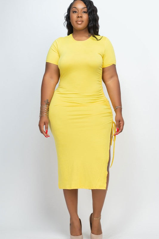 Plus size Ruched Short Sleeve Midi Dress