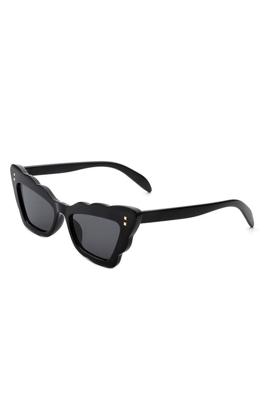 Irregular Wavy Fashion Cat Eye Sunglasses