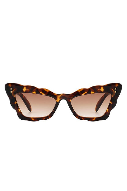 Irregular Wavy Fashion Cat Eye Sunglasses